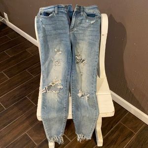 Distressed Skinny